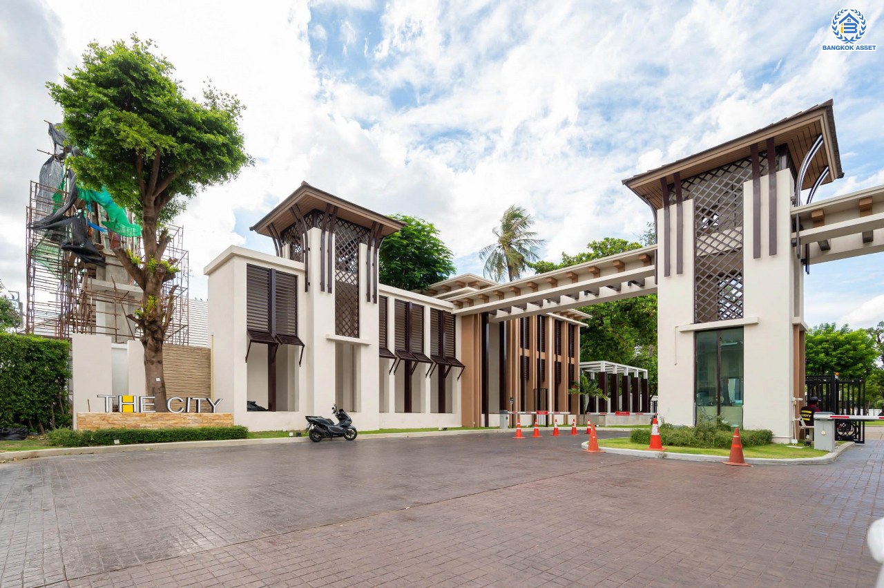 บ้านมือสองตกแต่งใหม่ โครงการ เดอะซิตี้2 พระราม5-ราชพฤกษ์ เนื้อที่ 62.5 ตร.ว. ดีไซน์ตอบทุกไลฟ์สไตล์ ฟังก์ชัน 3 ห้องนอน 3 ห้องน้ำ จอดรถได้ 2 คัน บนทำเลติดถนนใหญ่ เชื่อมต่อทุกเส้นทาง ใกล้จุดขึ้นทางด่วน "ศรีรัช" รายล้อมด้วยสิ่งอำนวยความสะดวกมากมาย